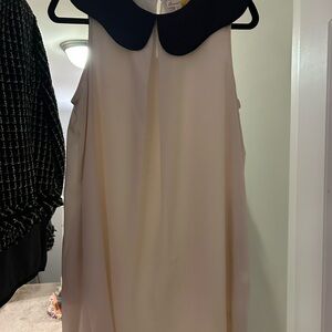 Chic Cream Dress with Navy Collar